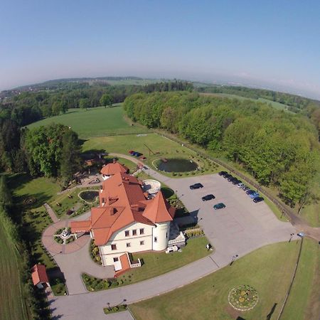 Zajazd Zlota Iglica Pogrzebien Exteriér fotografie